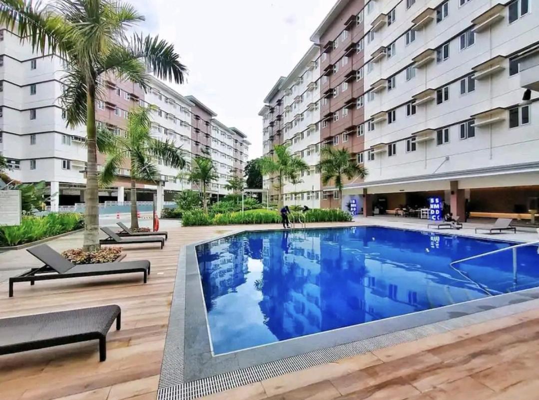Staycation Ni Inday Trece Martires Buitenkant foto