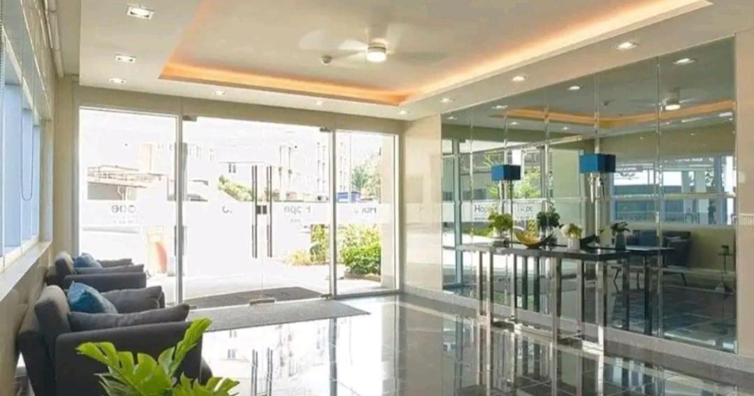 Staycation Ni Inday Trece Martires Buitenkant foto