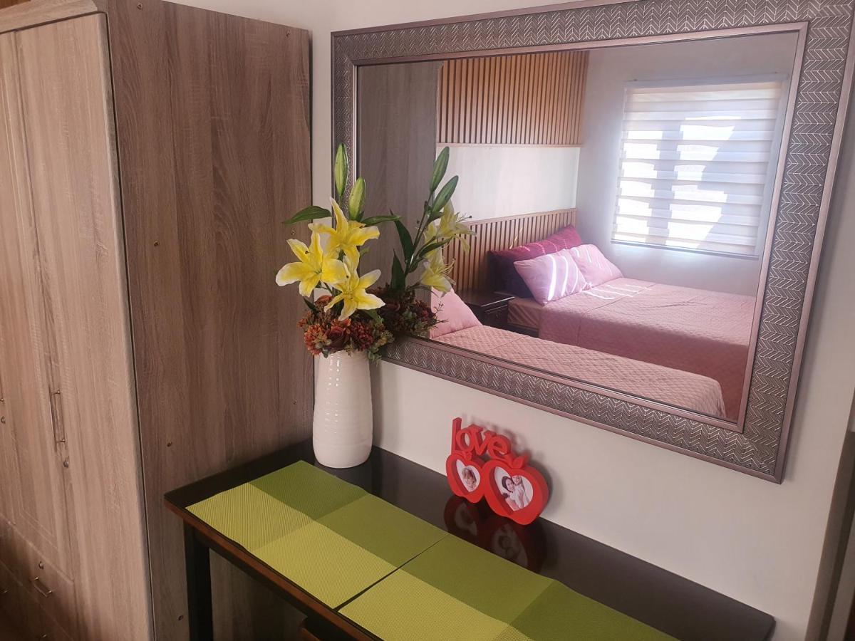 Staycation Ni Inday Trece Martires Buitenkant foto