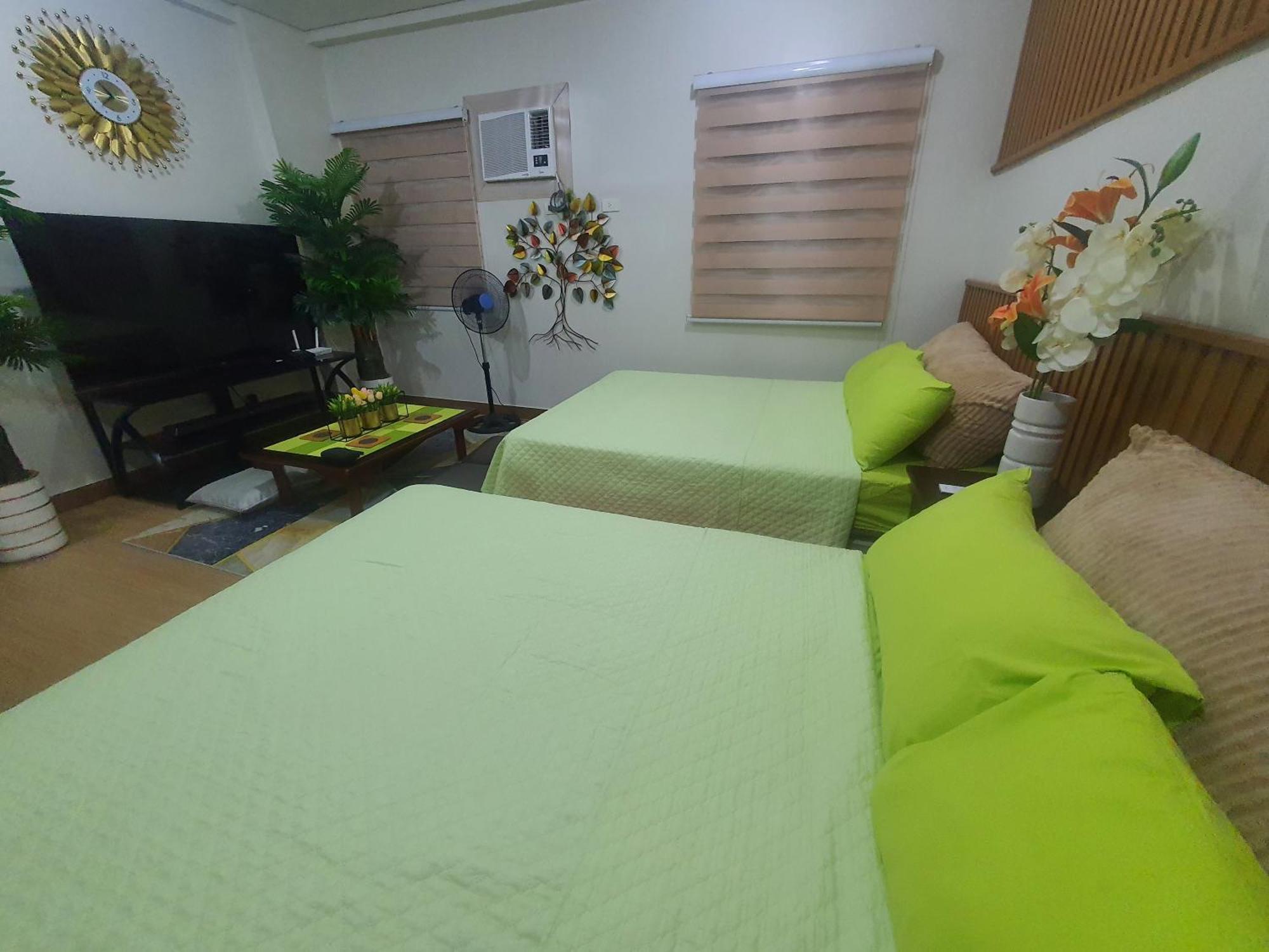 Staycation Ni Inday Trece Martires Buitenkant foto